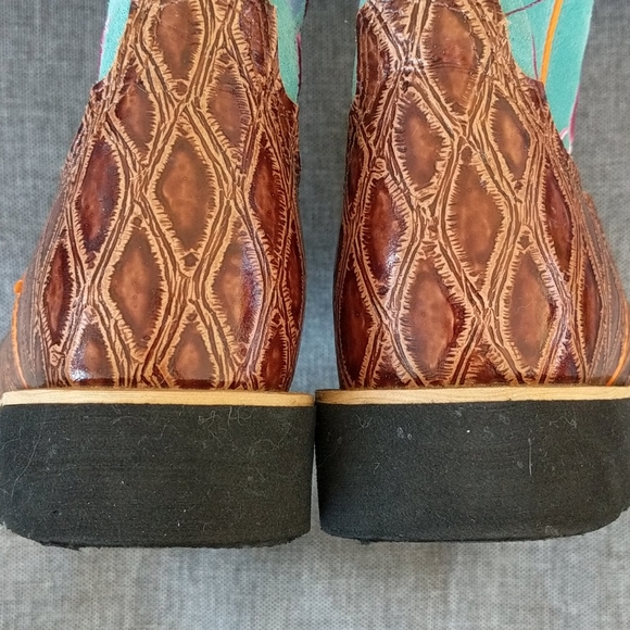 Ariat  sugar skull boot - Picture 4 of 10